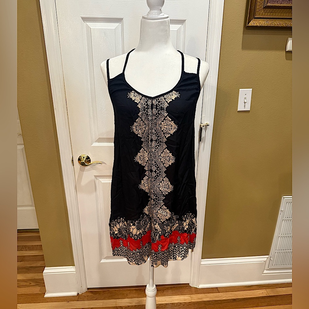 Elegant Black Top with Red and Beige Accents - Womans Small